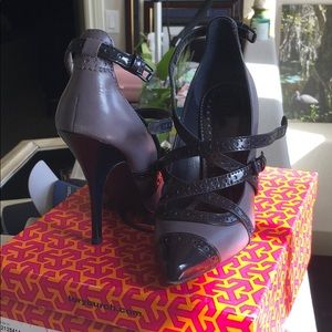 Tory Burch Judith Pump